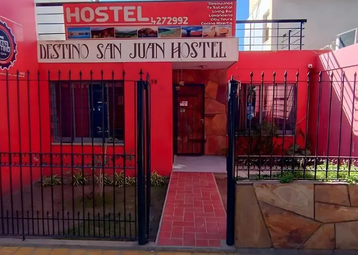 Destino San Juan Hostel